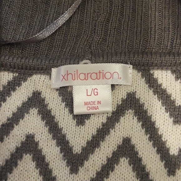 Colorful Cardigan - Picture 2 of 4